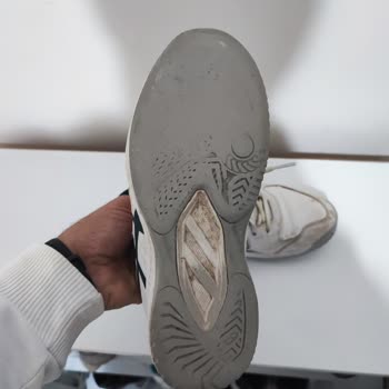 Kısa Sürede Deforme Olan Asics Ayakkabıya Garanti Reddi