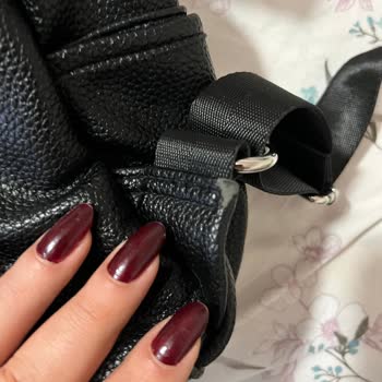 Kısa Sürede Derisi Dökülen Çanta İçin Değişim Veya İade Sorunu