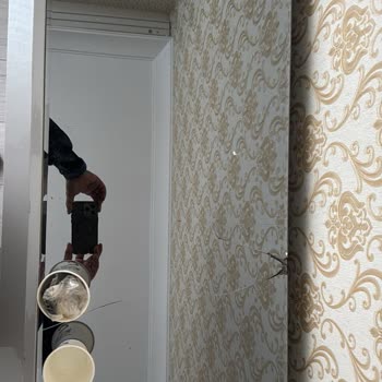 Kırık Makyaj Masası Camı İçin Haftalardır Çözüm Bekliyorum Muhatap Bulamıyorum