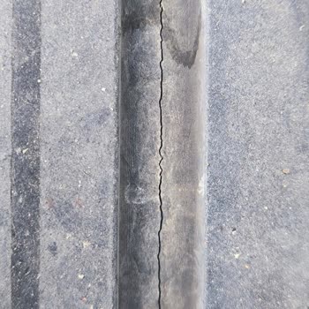 Goodyear Eagle F1 Lastiklerde Toplu Çatlama Ve Güvenlik Endişesi