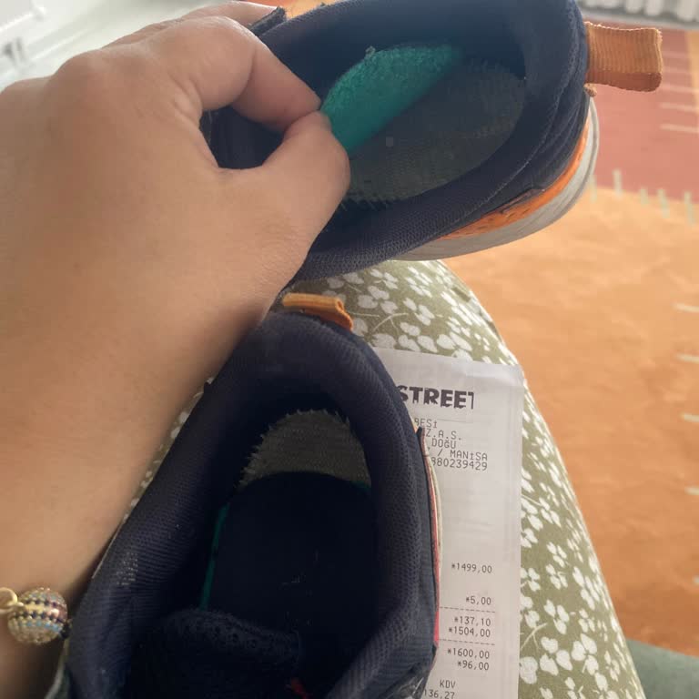 Puma Shoes Falling Apart in Under 2 Months — Requesting Refund
