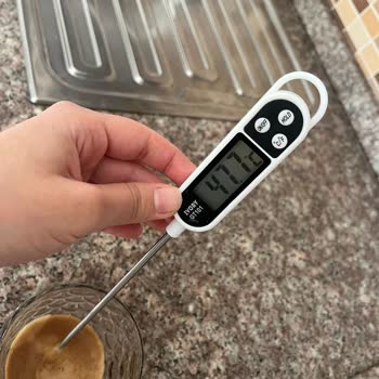 Kahve Makinesi Soğuk Kahve Hazırlıyor, Servis Çözüm Sunmuyor