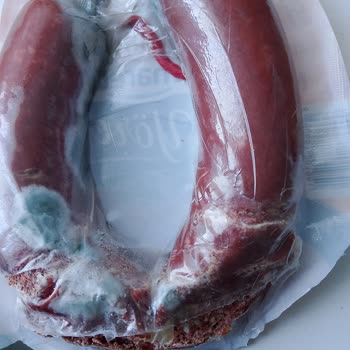 Onur Market Küflü Ve Yırtık Paketli Ürün Teslimatı İnsan Sağlığı Riski