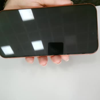 Sıfır İphone Arızası Sonrası Apple Teknosa Ve Servis Sorumluluk Almıyor Mağduriyetim Sürüyor