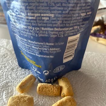 Bought Schär Crackers, Found a Hair