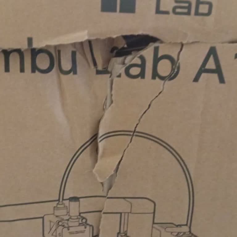 UPS Delivered My 3D Printer in a Severely Damaged Box