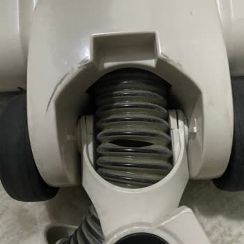 Yeni Alınan Süpürgenin Kısa Sürede Kırılması Ve Servisten Olumsuz Yanıt