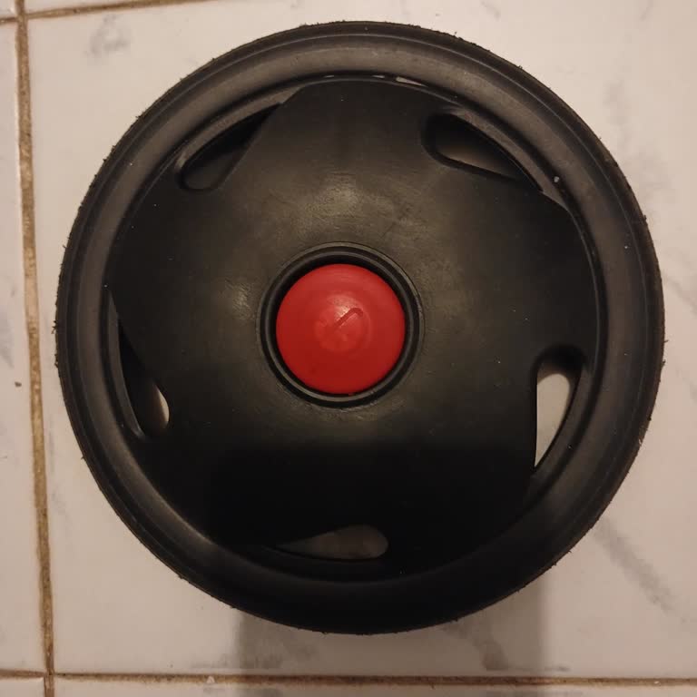 Aldığım Pazar Arabasının Tekerleği Arızalı, Satıcıdan Ve Platformdan Destek Alamıyorum