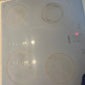 Bosch Seramik Cam Ocakta Çıkmayan Lekeler Ve Kötü Yüzey Görüntüsü Mağduriyeti!