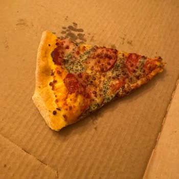 Dominos Kazasker Şubesinde Pişmemiş Pizza Ve İlgisiz Müşteri Hizmeti Deneyimi