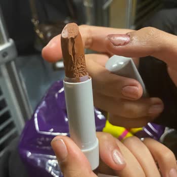 Gratis'ten Aldığım Ruj Kırık Çıktı, Değişim Talep Ediyorum