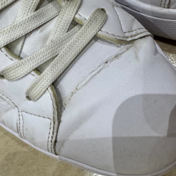 Boynerden Alınan Armani Exchange Ayakkabılarda Kısa Sürede Kırılma Ve Yırtılma Sorunu