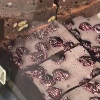 Bursa Caffé Nero Böcekli Ürün Satışı!