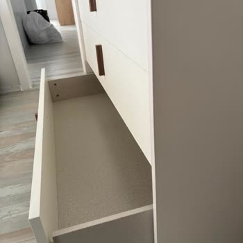 Kelebek Mobilya Yatak Odası Takımında Hasarlı Parçalar Ve Çözülmeyen Sorunlar