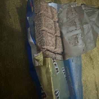 Bozuk Görünümlü Ülker Fındıklı Çikolata Ve Gıda Güvenliği Endişesi