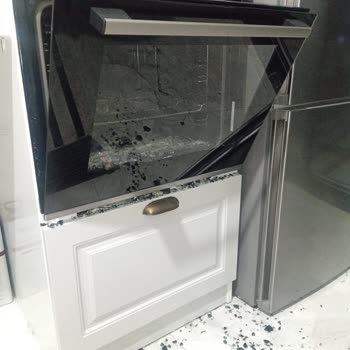 Bosch Ankastre Fırının Camı Patladı: Güvenlik Endişesi Ve Değişim Talebi
