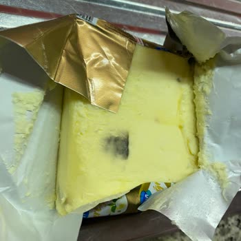 Birşah Satın Aldığım Tereyağında Lekeler Ve Hijyen Sorunu