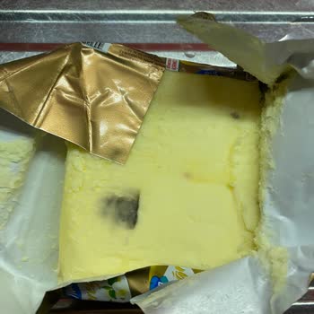 Birşah Satın Aldığım Tereyağında Lekeler Ve Hijyen Sorunu