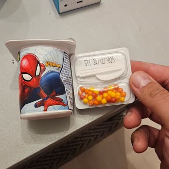 Danone Mix Yoğurt Kapaklarındaki Yapışkanın Çocuklar İçin Güvenlik Riski Oluşturması