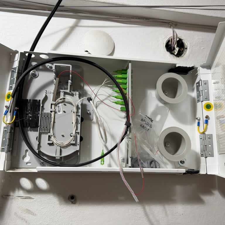 Fiber İnternet Bağlantısı Bir Türlü Aktif Edilmiyor, Mağdur Ediliyorum