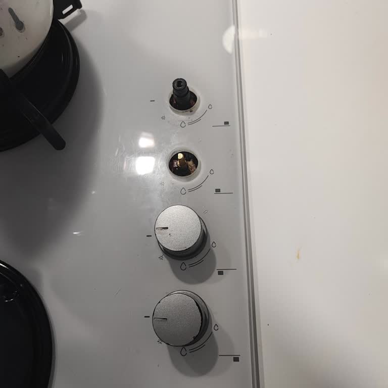 Simfer Ankastre Ocak Düğmeleri Çıkıyor, Yedek Parça Bulunamıyor