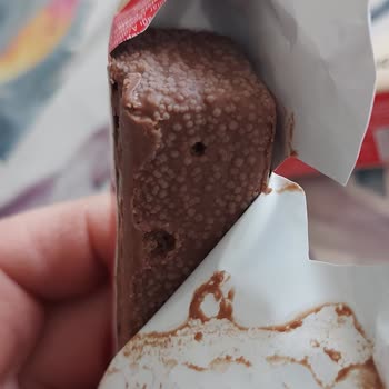 Aldığım Çikolatada Anormal Koku Ve Kabarcıklar Endişe Verici