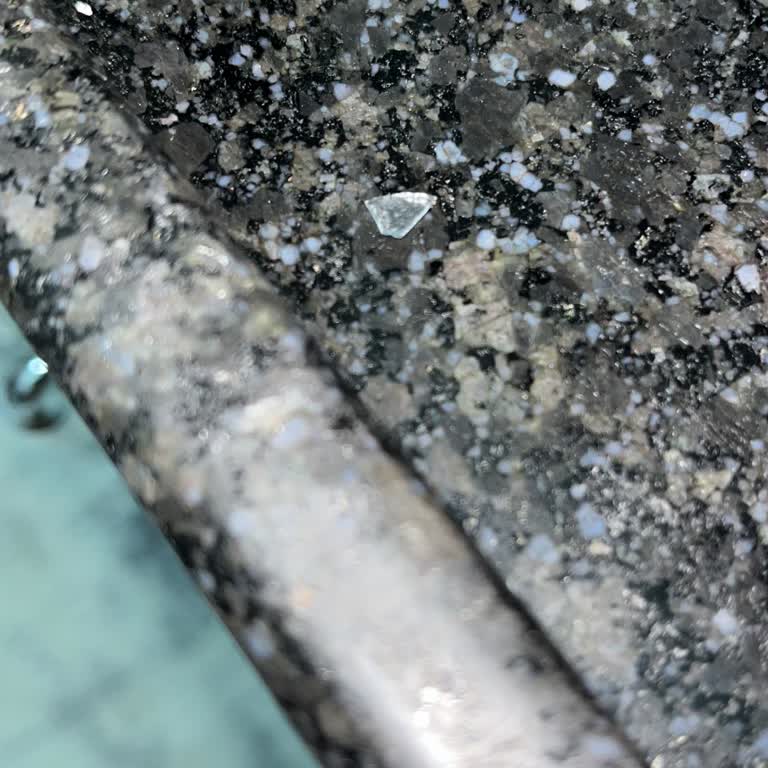 Pastadan Cam Çıktı, Sağlığımız Tehlikeye Girdi!