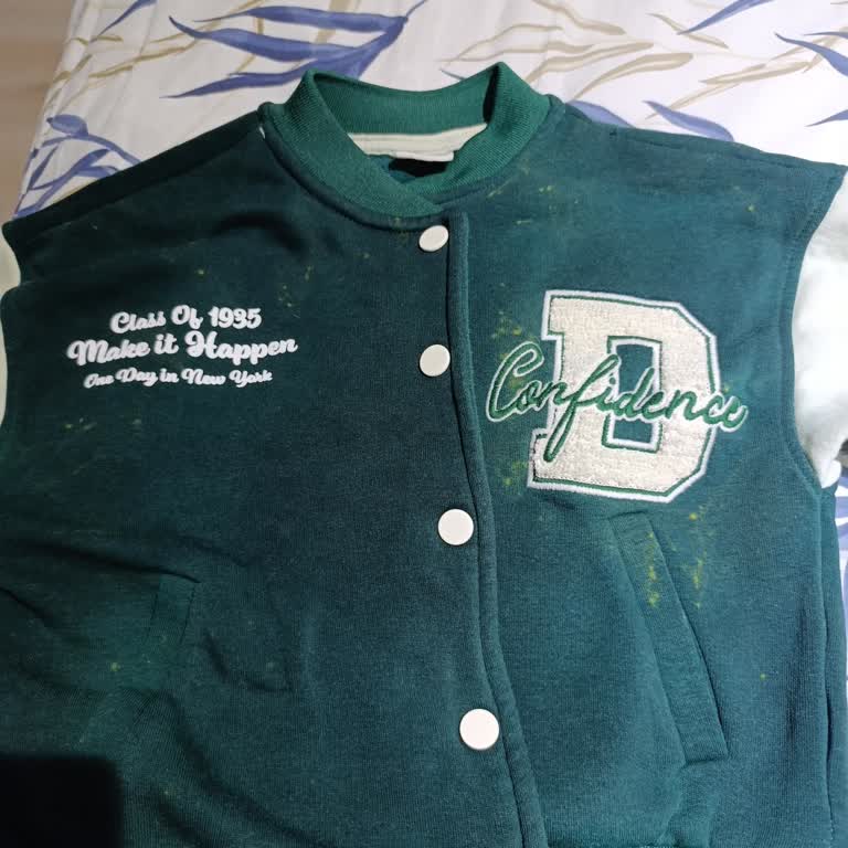 Leke Çıkarıcı Çocuk Montlarını Kullanılmaz Hale Getirdi