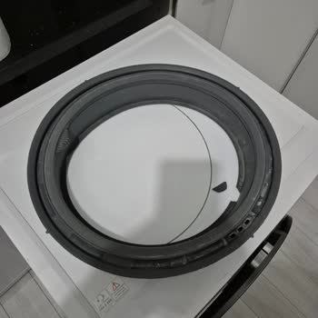 Grundig Çamaşır Makinemin Kapak Contası Kısa Sürede Yırtıldı, Garanti Dışı Bırakıldı