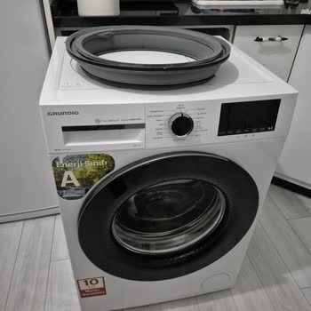 Grundig Çamaşır Makinemin Kapak Contası Kısa Sürede Yırtıldı, Garanti Dışı Bırakıldı