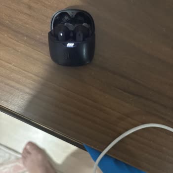 JBL Kulaklık Kutuya Konunca Bağlantıyı Kesmiyor