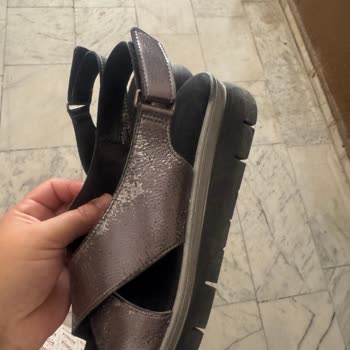 Derimod Sandaletlerde Erken Bozulma Ve Cilt Sorunları Sonrası Yetersiz Müşteri Hizmeti