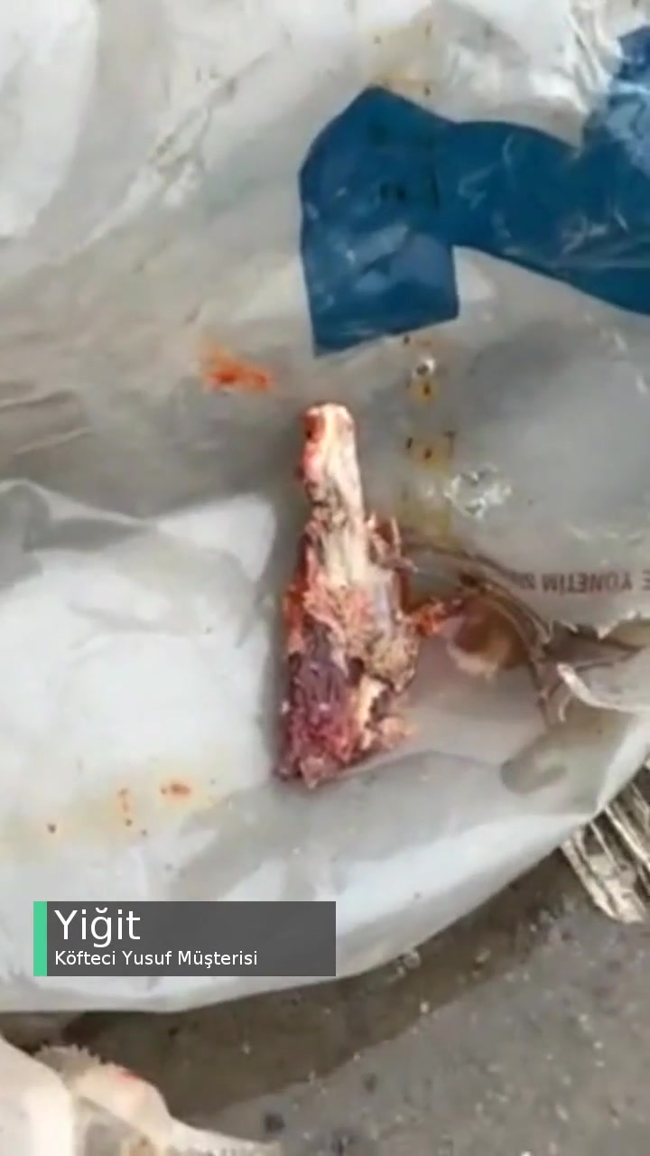 Köfteci Yusuf Tost Ve Tostun İçindeki Pastırma videonun kapak resmi