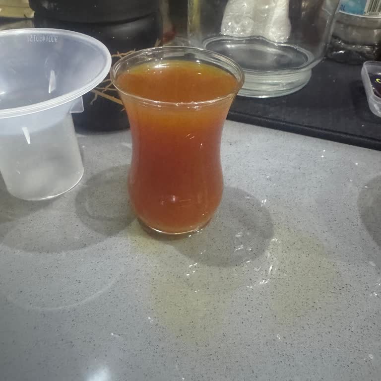 Bor Marka Şeker Kullanımında Çayın Renginde Ani Değişim