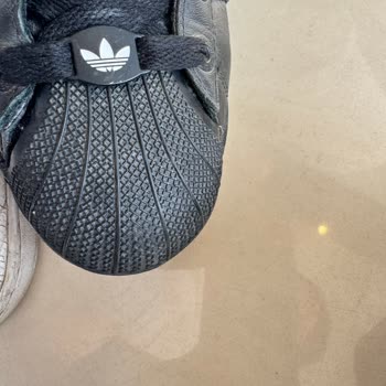 Koray Spor Adidas Superstar Ayakkabı Kısa Sürede Yıprandı Ve İade Talebim Reddedildi