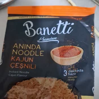 Noodle Ürününden Çıkan Sinek Nedeniyle Gıda Güvenliği Endişesi