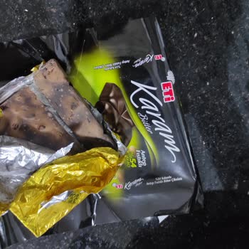 Eti Gıda Çikolatada Küfe Benzer Lekeler Ve İzler!