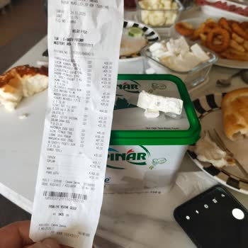 Peynir İçinden Kıl Çıkmasıyla Sağlığımız Tehlikeye Girdi