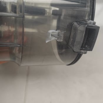 Beko Dik Süpürgede Sürekli Kırılan Toz Haznesi Ve Toz Sızdırma Sorunu