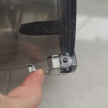 Beko Dik Süpürgede Sürekli Kırılan Toz Haznesi Ve Toz Sızdırma Sorunu