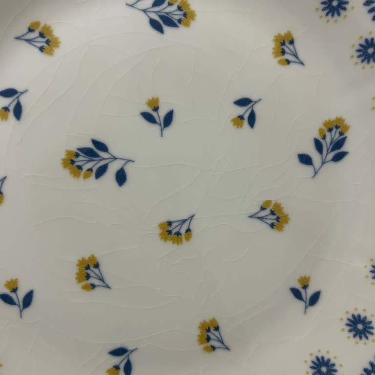 Yemek Takımında Çatlaklar Ve Renk Solması Garanti Sürecinde Belirsizlik