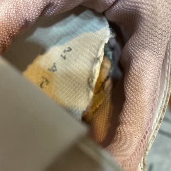 Aldığım Ayakkabı Kısa Sürede Yırtıldı Müşteri Hizmetleri İlgisiz Kaldı