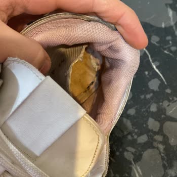 Aldığım Ayakkabı Kısa Sürede Yırtıldı Müşteri Hizmetleri İlgisiz Kaldı