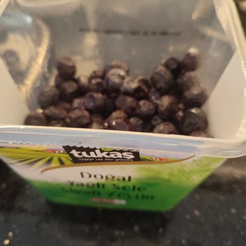 Taze Olması Gereken Zeytinler Küflü Çıktı: Sağlık Ve Güven Sorunu