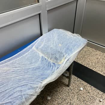 Bingöl Devlet Hastanesi Enjeksiyon Odasındaki Hasarlı Sedyenin Hasta Güvenliğini Tehlikeye Atması