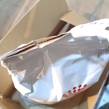 My Royal Canin Sterilized 37 Arrived in Different Bag Than Market Standard