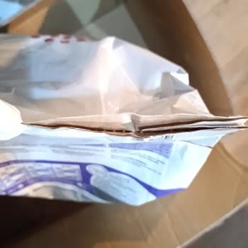 My Royal Canin Sterilized 37 Arrived in Different Bag Than Market Standard