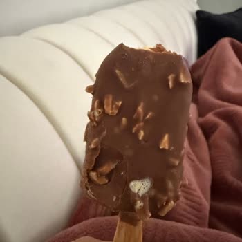 Aldığım Dondurma Bozuk Çıktı Sağlığım Tehlikeye Girdi