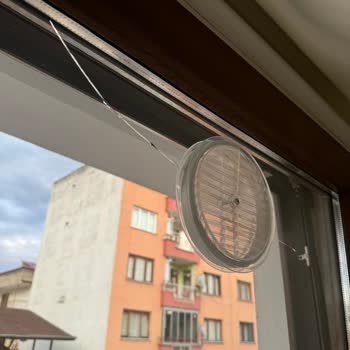 Özgür Isı Çatlatılan Mutfak Camım Bir Yıldır Değiştirilmiyor, Mağduriyetim Giderilmiyor