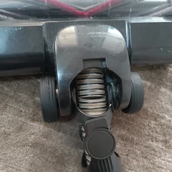 Kiwi Süpürgenin Kısa Sürede Deforme Olması